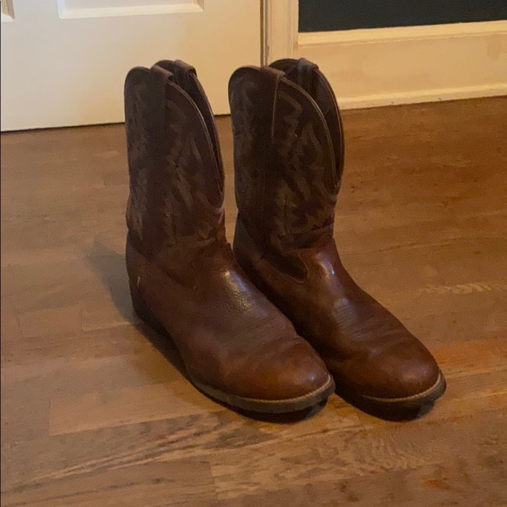 Tony Lama Men’s cowboy boots NICE!